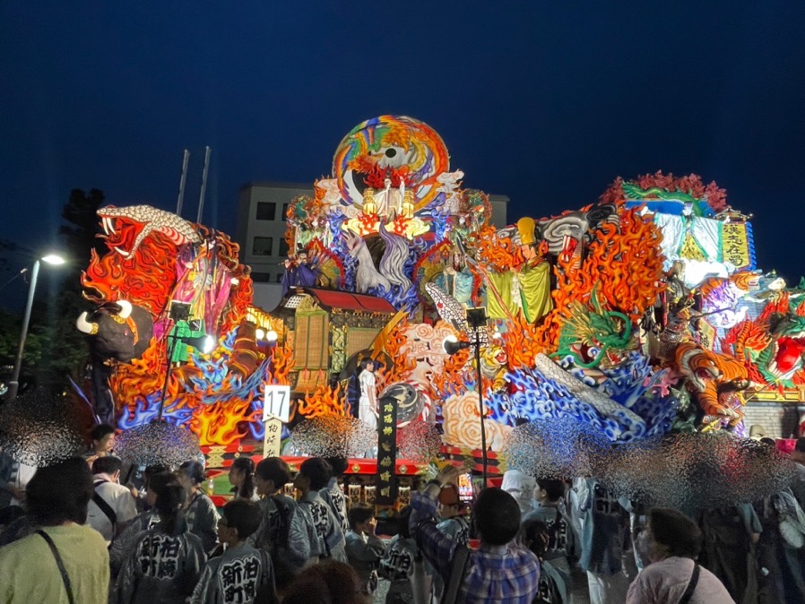 柏崎新町附祭の山車の写真です